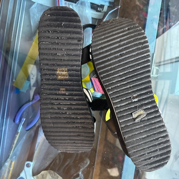 Flashy platforms - Picture 3 of 6